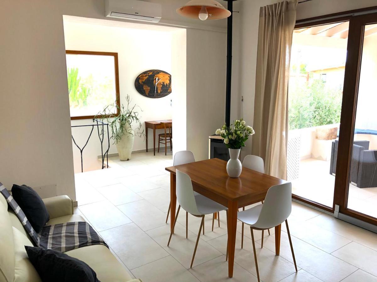 Scirocco A Pochi Passi Dal Mare Apartman Santa Maria Navarrese Kültér fotó
